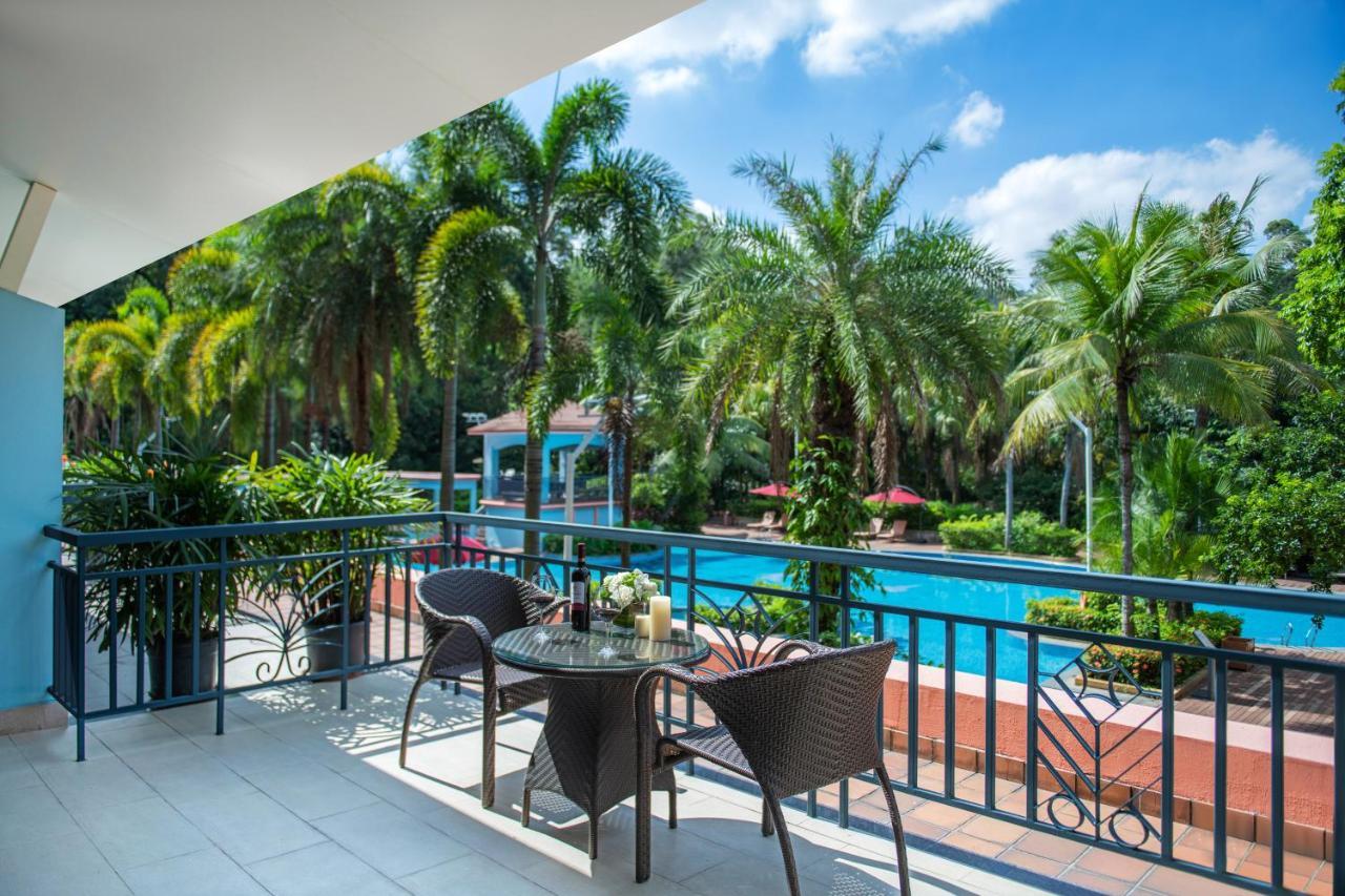 Pullman Hotel&Pullman Living Dongguan Forum Bagian luar foto