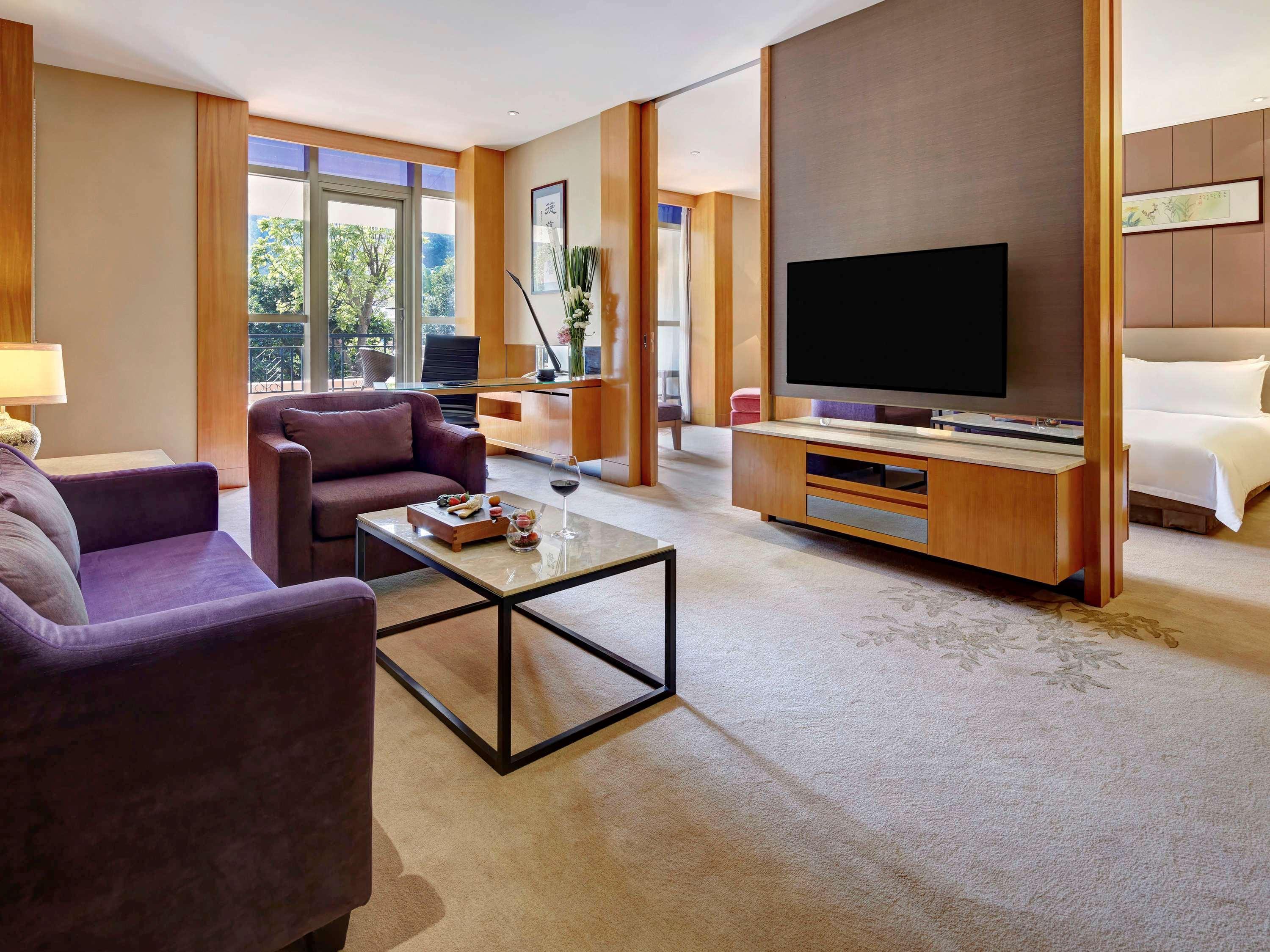 Pullman Hotel&Pullman Living Dongguan Forum Bagian luar foto