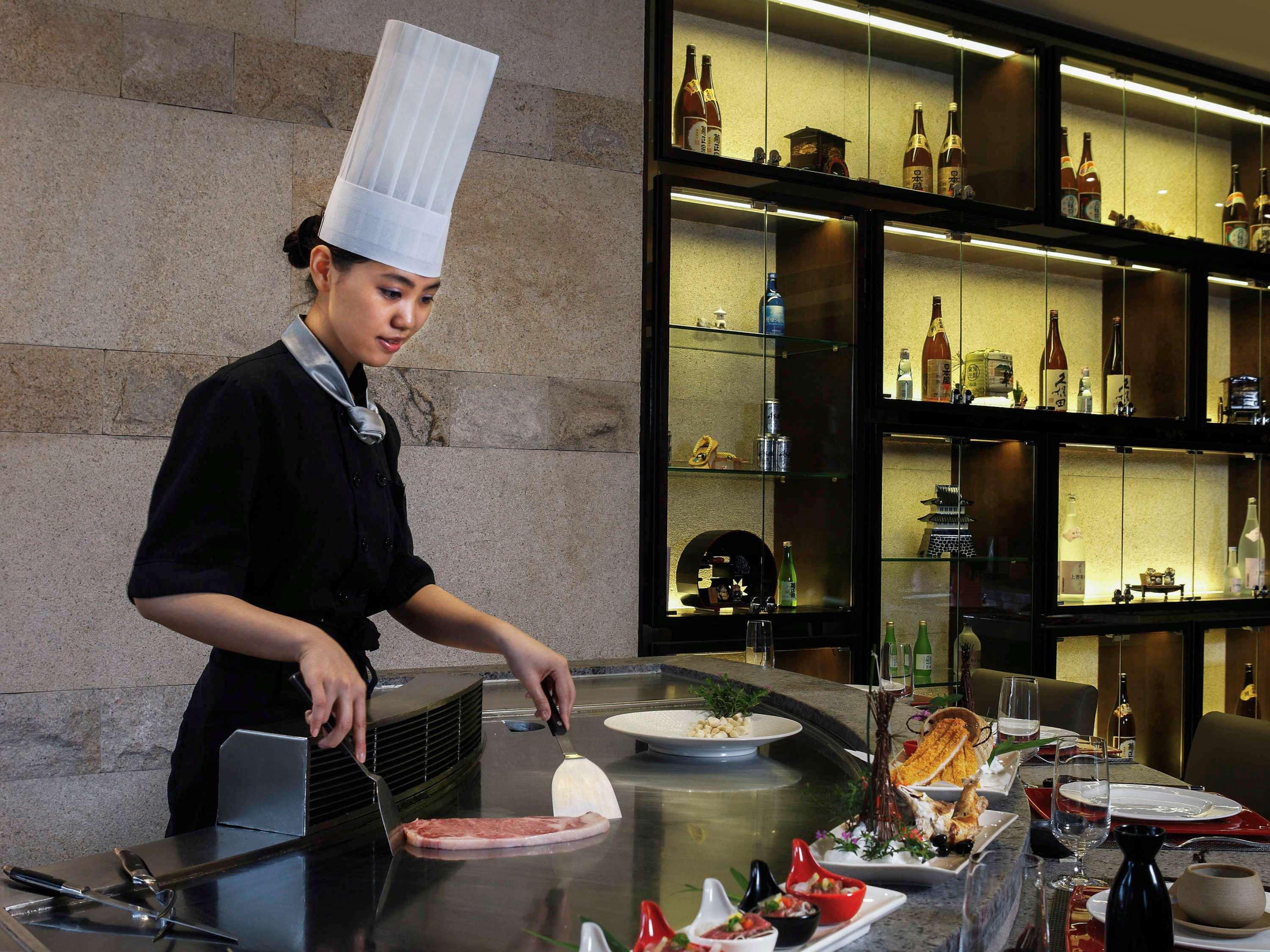 Pullman Hotel&Pullman Living Dongguan Forum Bagian luar foto