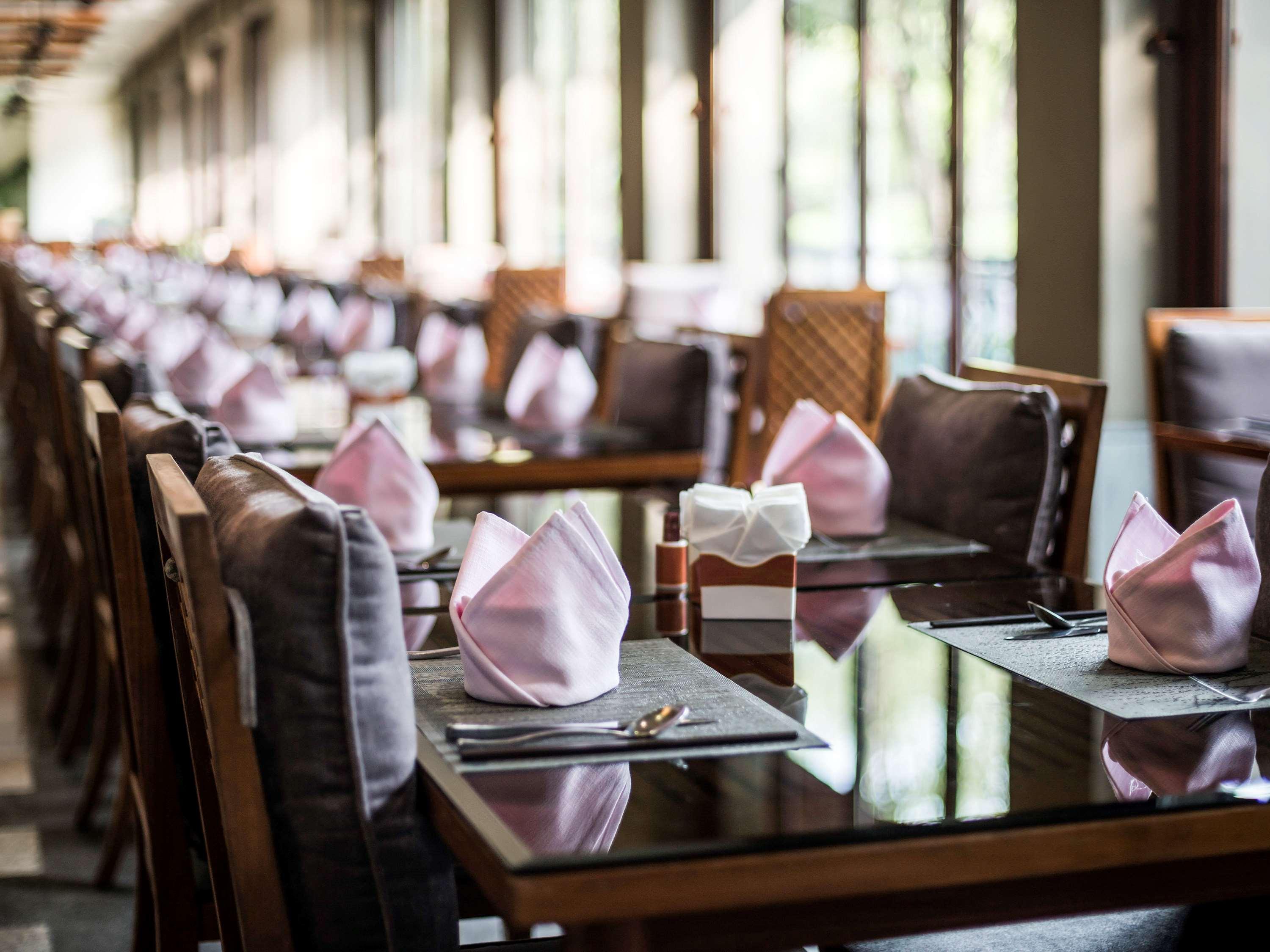 Pullman Hotel&Pullman Living Dongguan Forum Bagian luar foto