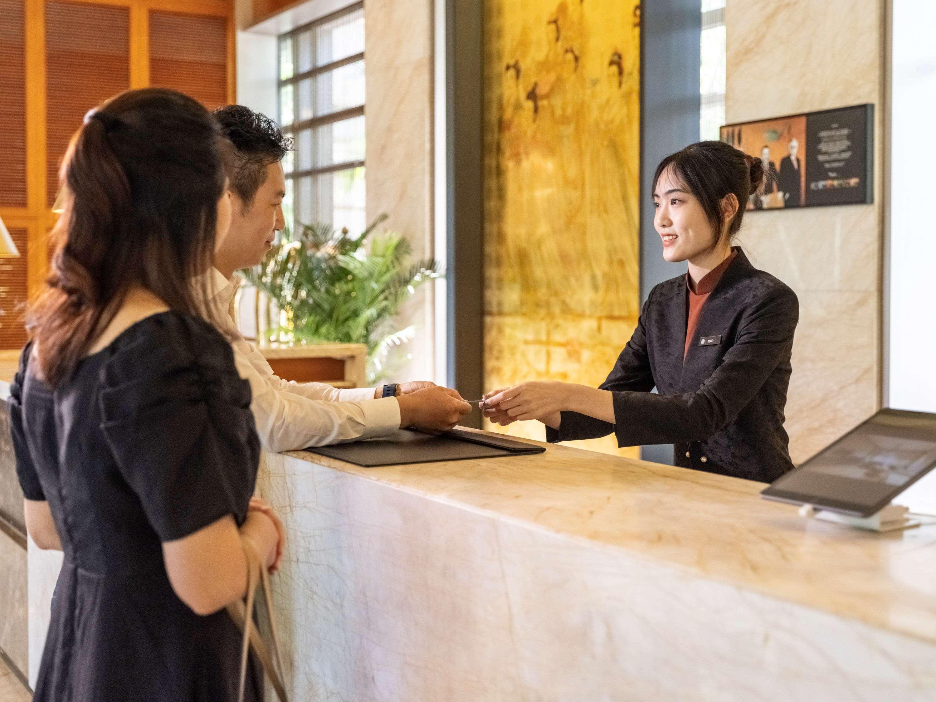 Pullman Hotel&Pullman Living Dongguan Forum Bagian luar foto
