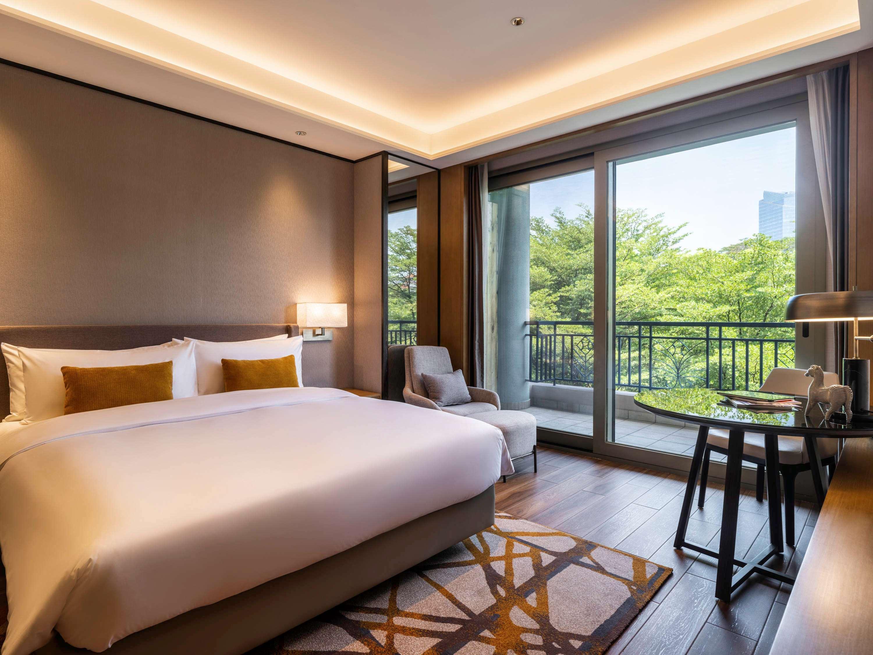 Pullman Hotel&Pullman Living Dongguan Forum Bagian luar foto