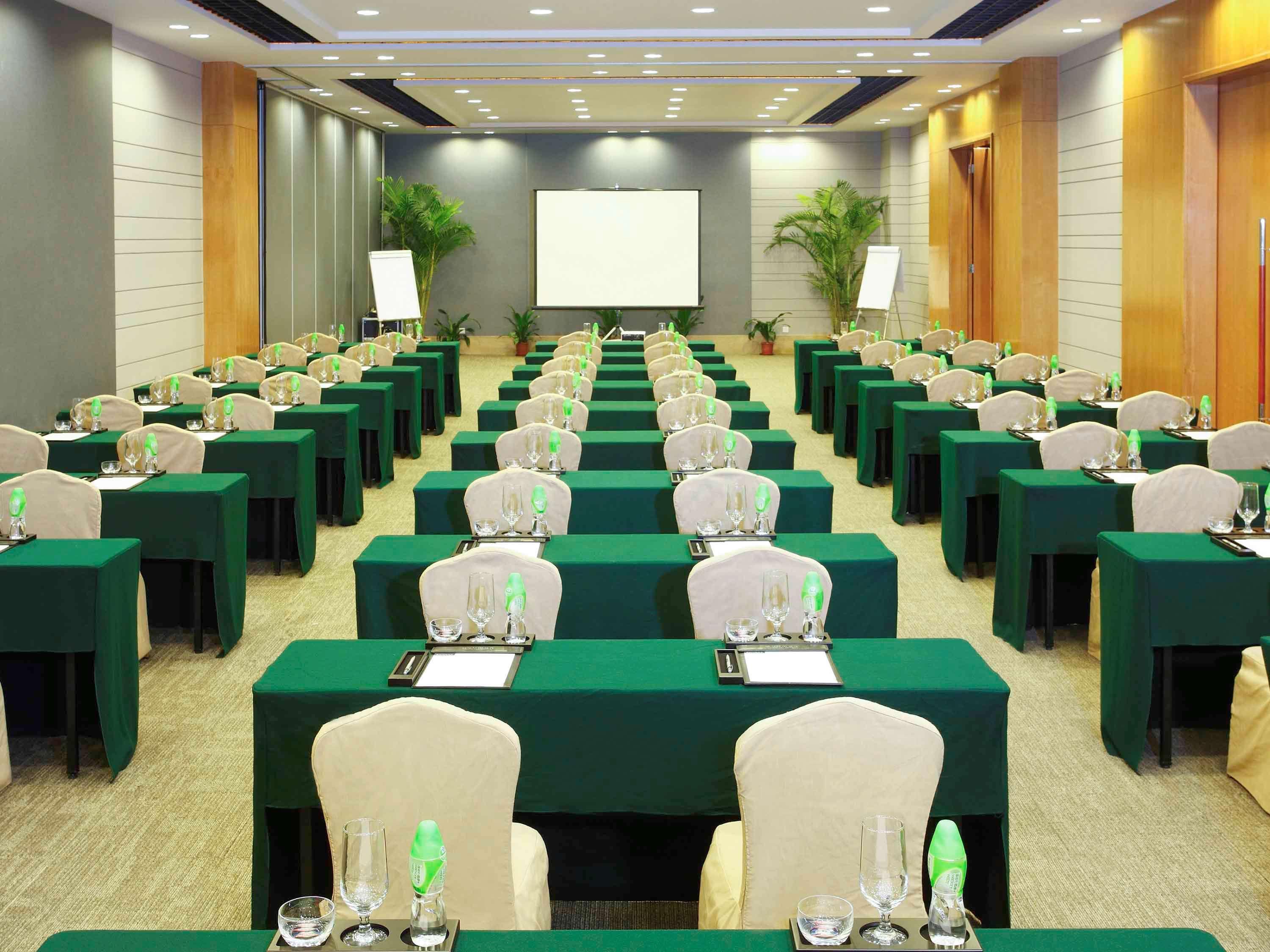 Pullman Hotel&Pullman Living Dongguan Forum Bagian luar foto