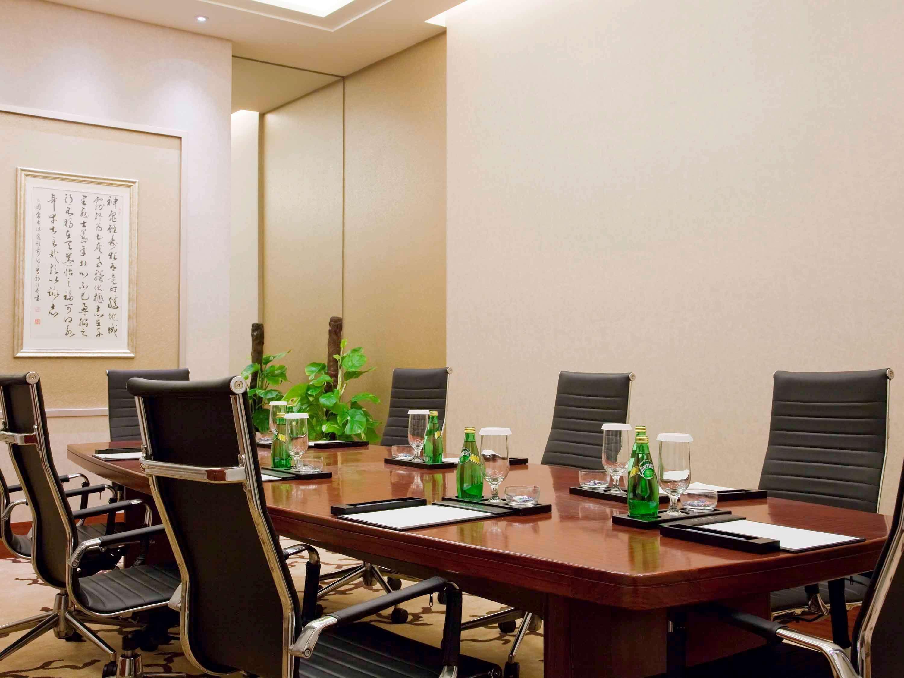 Pullman Hotel&Pullman Living Dongguan Forum Bagian luar foto