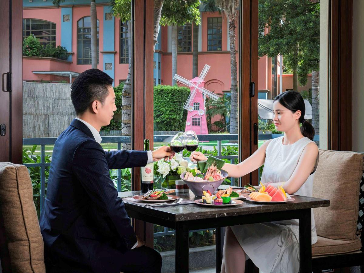 Pullman Hotel&Pullman Living Dongguan Forum Bagian luar foto